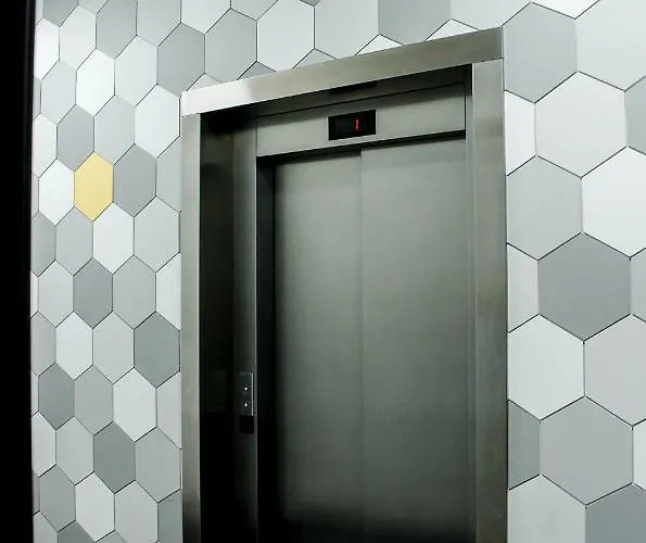 Modern Business Close To Center Check In 24h * Poznań