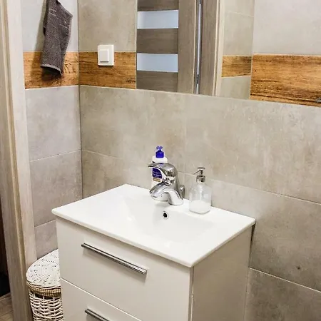 Modern Business Close To Center Check In 24h Apartment *